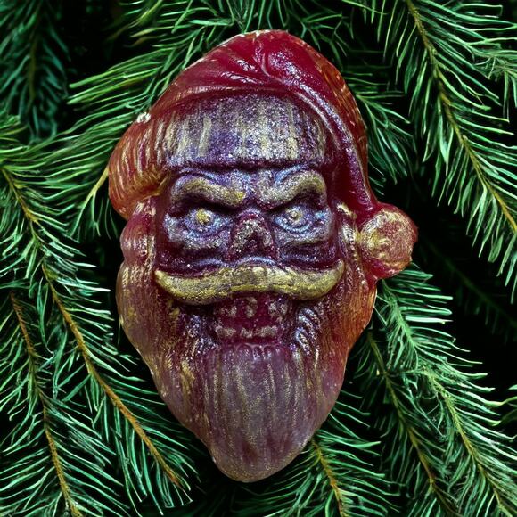 Santa Claws Luxury Wax Melt: Cherry Vanilla Tobacco Scent - Picture 4 of 5